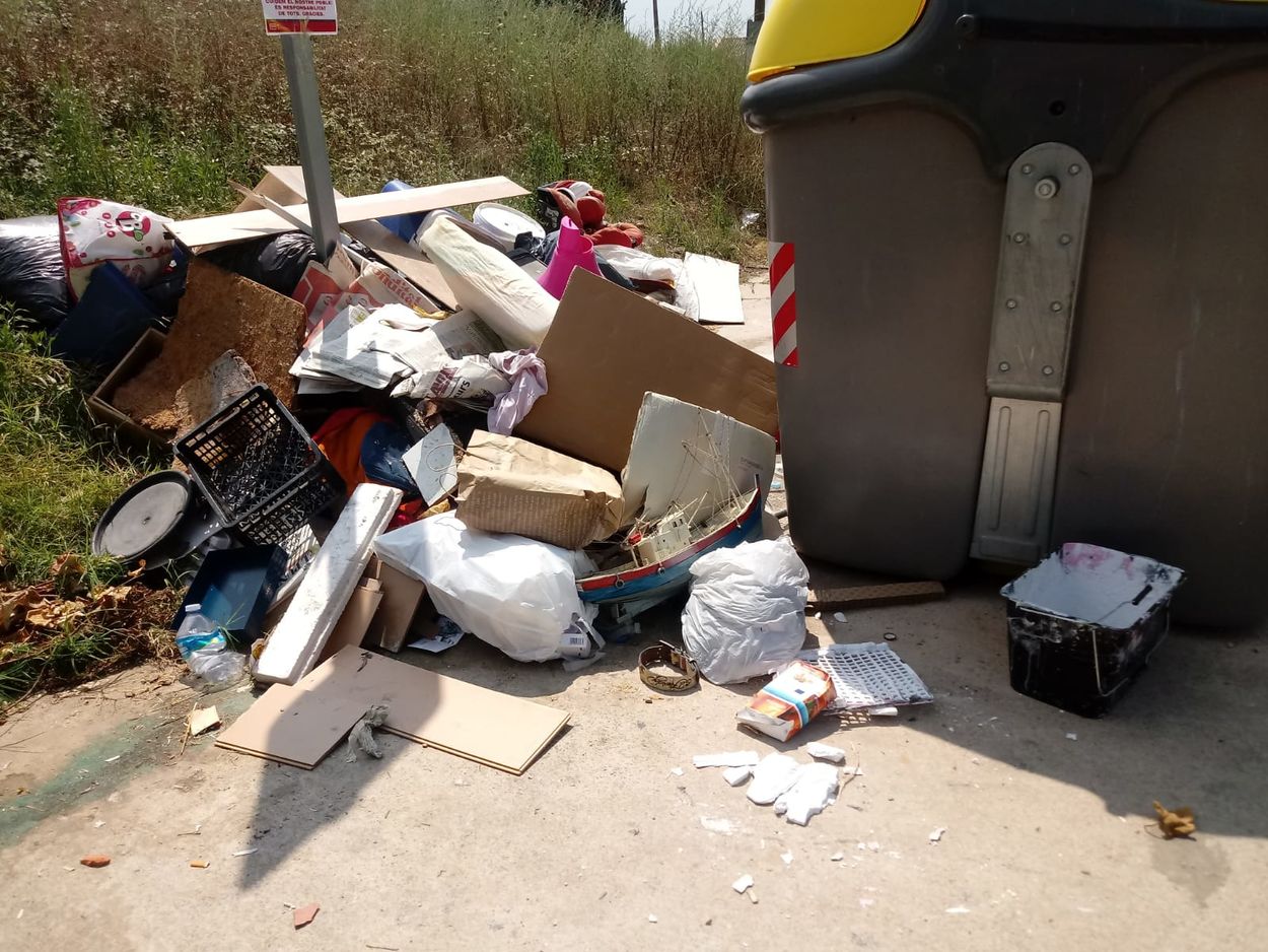 Cassà endurirà les sancions contra lincivisme a causa dels voluminosos a la via pública