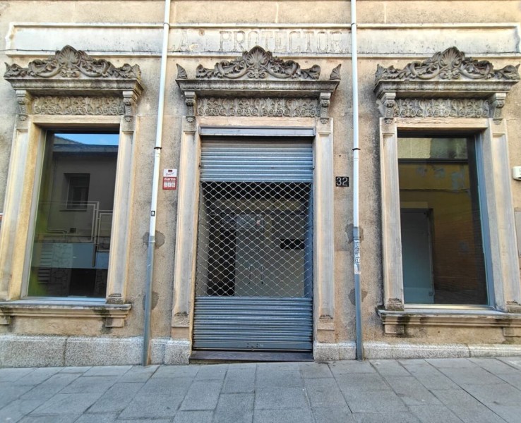 L’Ajuntament formalitza el contracte de lloguer de l’antiga Cooperativa del carrer Barraquetes per destinar-lo a usos culturals i expositius