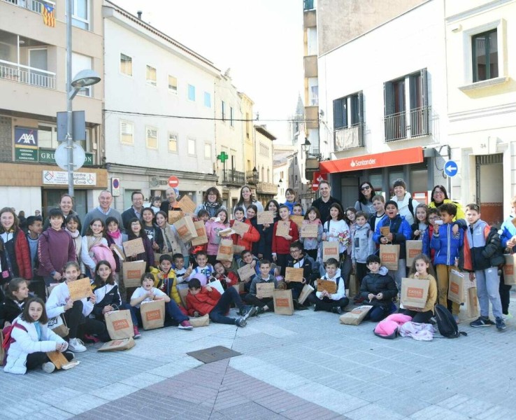 Els alumnes de La Salle han participat en una inciativa per fomentar el comerç de proximitat